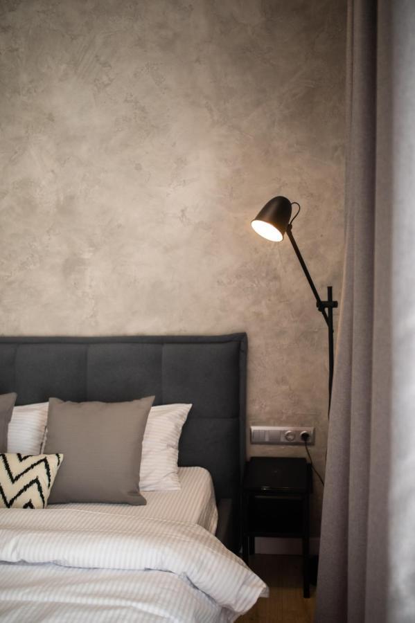 Nude: Spacious Near Historic Center On Zbarazka Street *