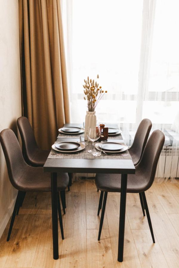 Apartment Nude: Spacious Near Historic Center On Zbarazka Street
