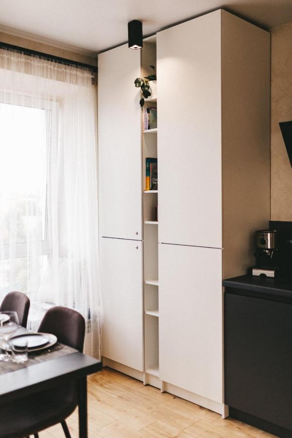 Apartment Nude: Spacious Near Historic Center On Zbarazka Street